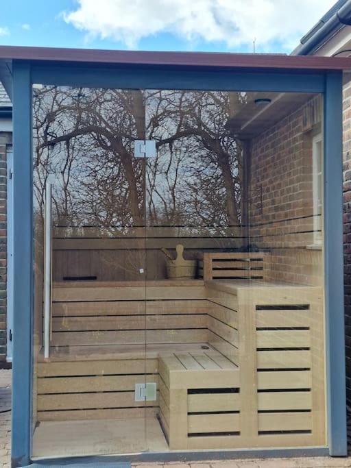 Large Coastal Cottage, Private Indoor Pool, Hut Tub, Sauna And Steam Pod Weymouth Exterior photo